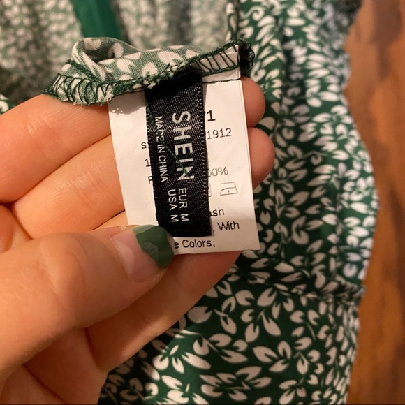 Puff Sleeve Wrap Style Romper - Picture 5 of 5